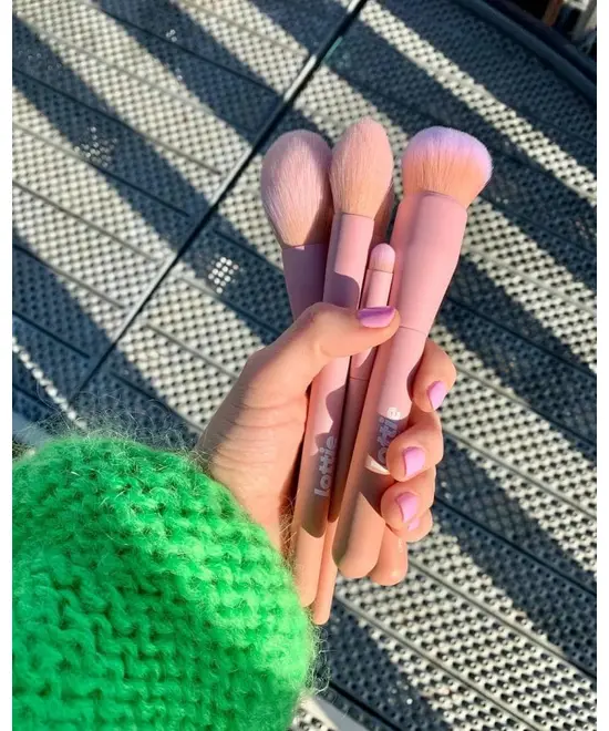Lottie London Multi-Use Face Brush | BRUSHES στο Makeupland.gr