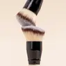 BPerfect x Annalivia Mini Empress | Cheek & Contour Brush | BRANDS στο Makeupland.gr